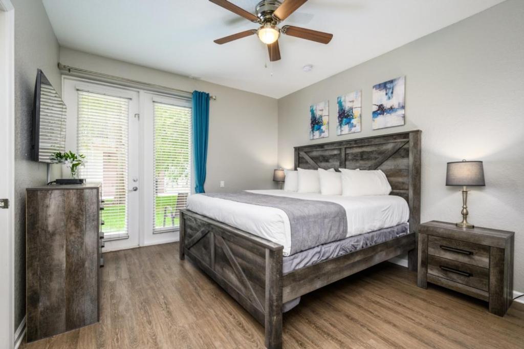 New Listing! Beautiful Townhome, Vista Cay 4019 Orlando