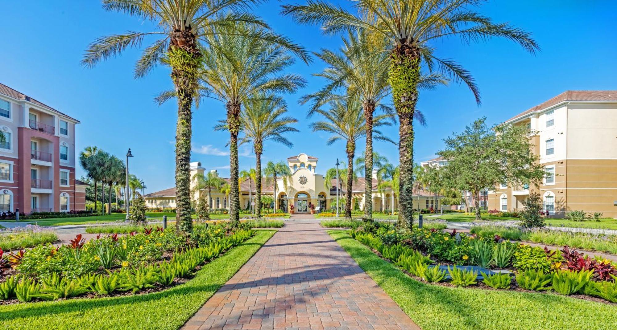 Apartment New Listing! Beautiful Townhome, Vista Cay 4019