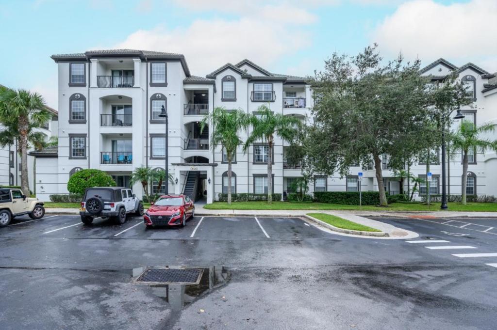Beautiful Lakeview Condo, Vista Cay - 3013 Orlando