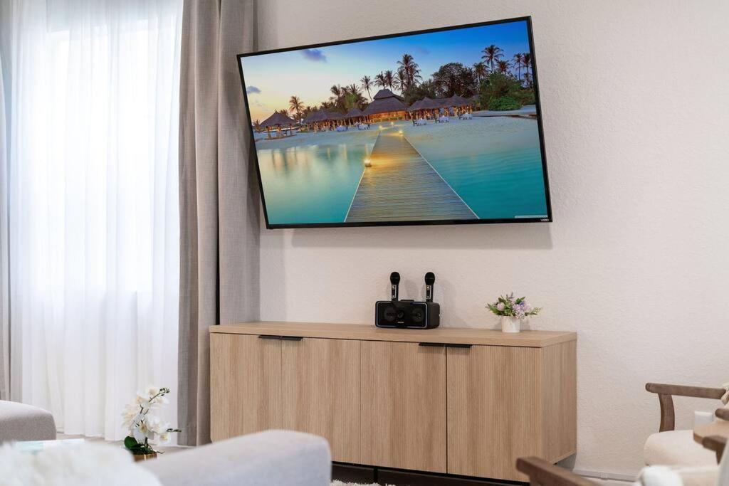 Villa Immersive Themed In 4mi To With Game And Private Pool