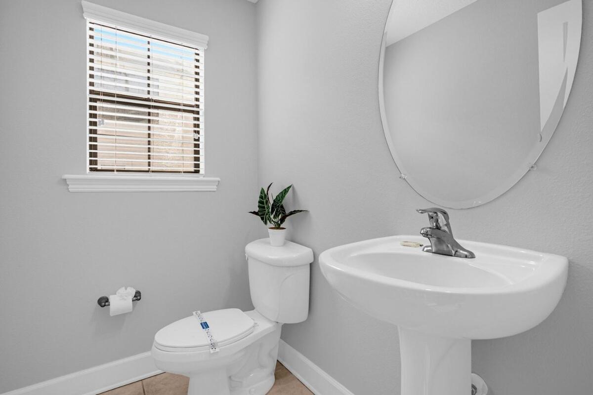 Sunny Memorial Day In Fl - Townhome By Disney! Holiday home *