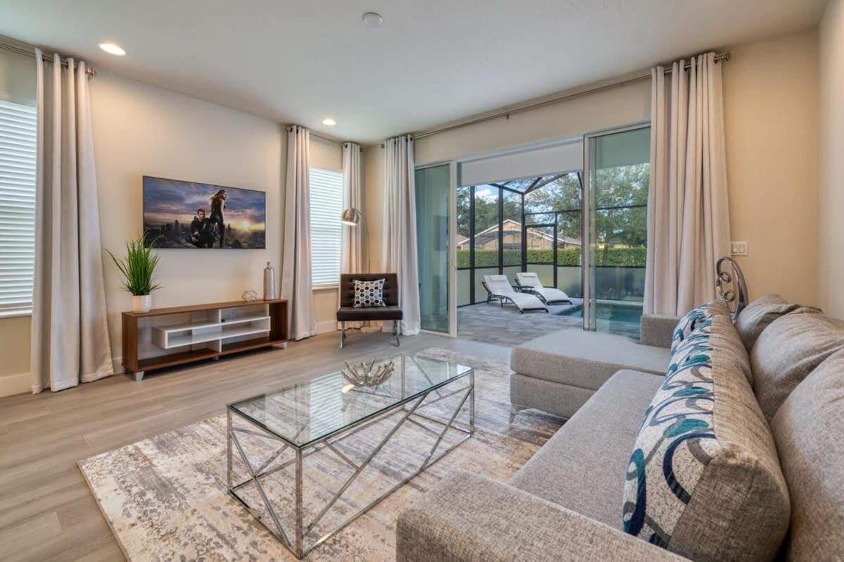 Spacious New Modern Retreat Holiday home Orlando
