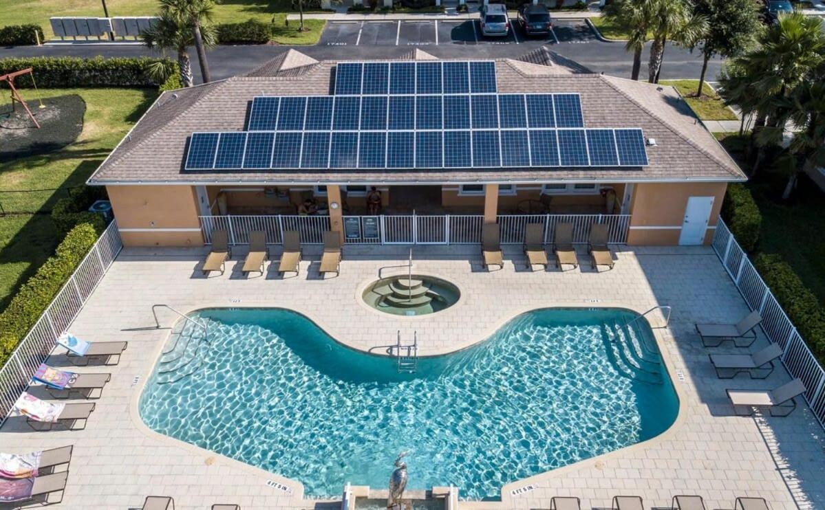 Spacious New Modern Retreat Orlando