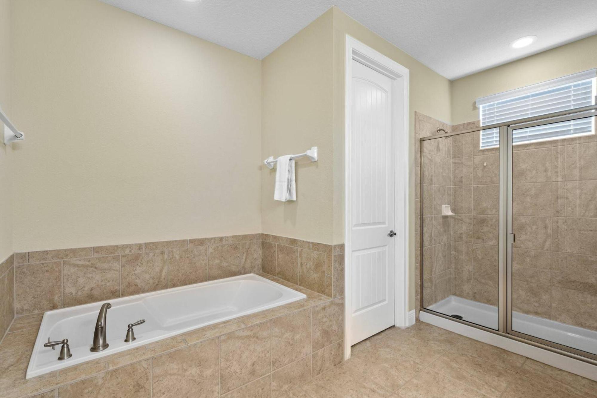 Lovely 5 Bedroom With Pool At Encore *