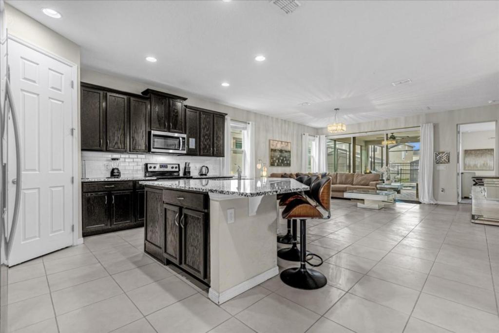 5 Bedrooms - 5,5 Bathrooms - Solara 9035 Pc Holiday home Orlando
