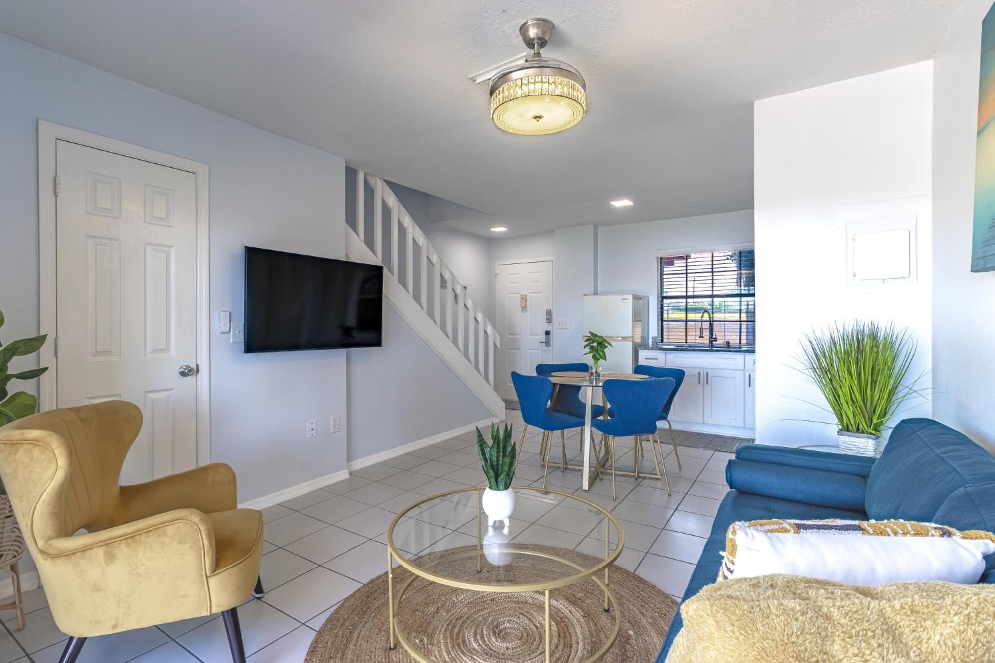 Charming Lakeview Retreat I Orlando
