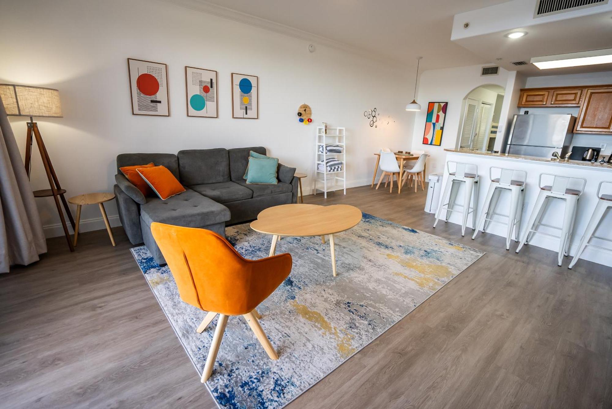 4th Floor - 5 Min Apartment
