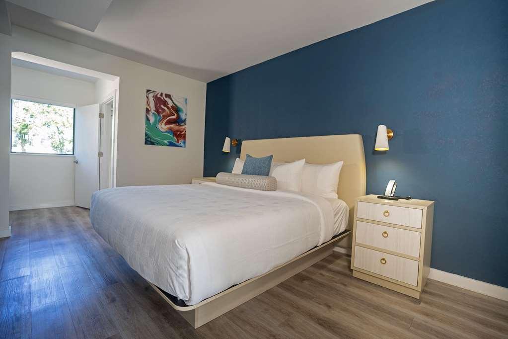 Daskk Near Universal Blvd, Ascend Collection 2* Orlando