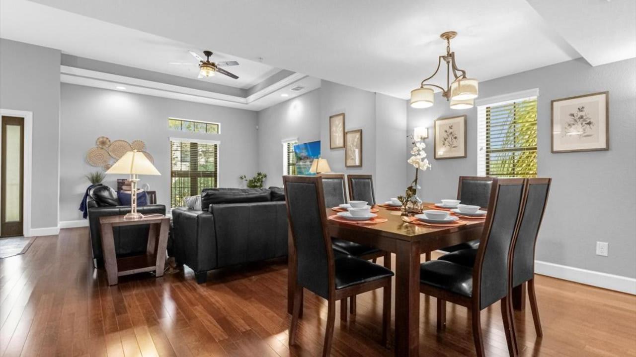 Holiday home Memorial Day - Renovated Townhome By Disney!