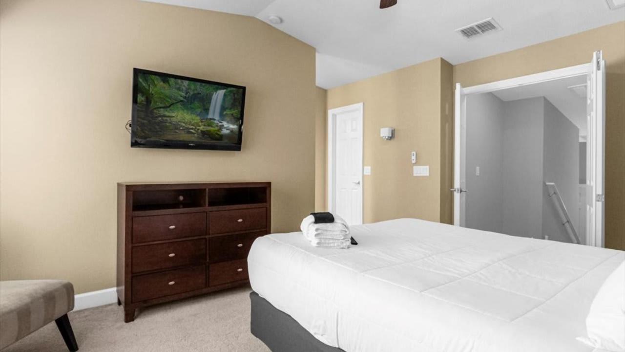 Memorial Day - Renovated Townhome By Disney!