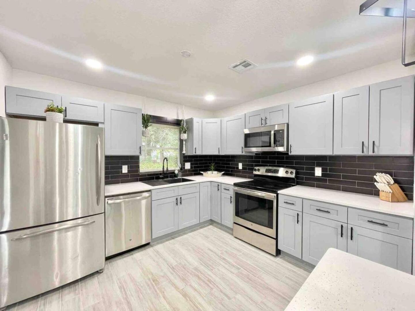 Holiday home 3br Hideaway Pet-friendly Near Downtown *