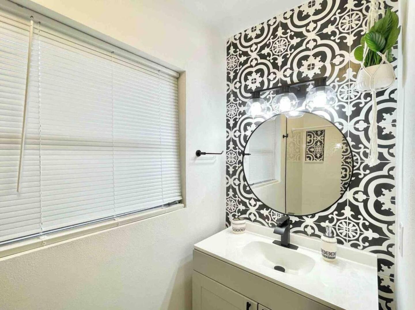 3br Hideaway Pet-friendly Near Downtown Holiday home