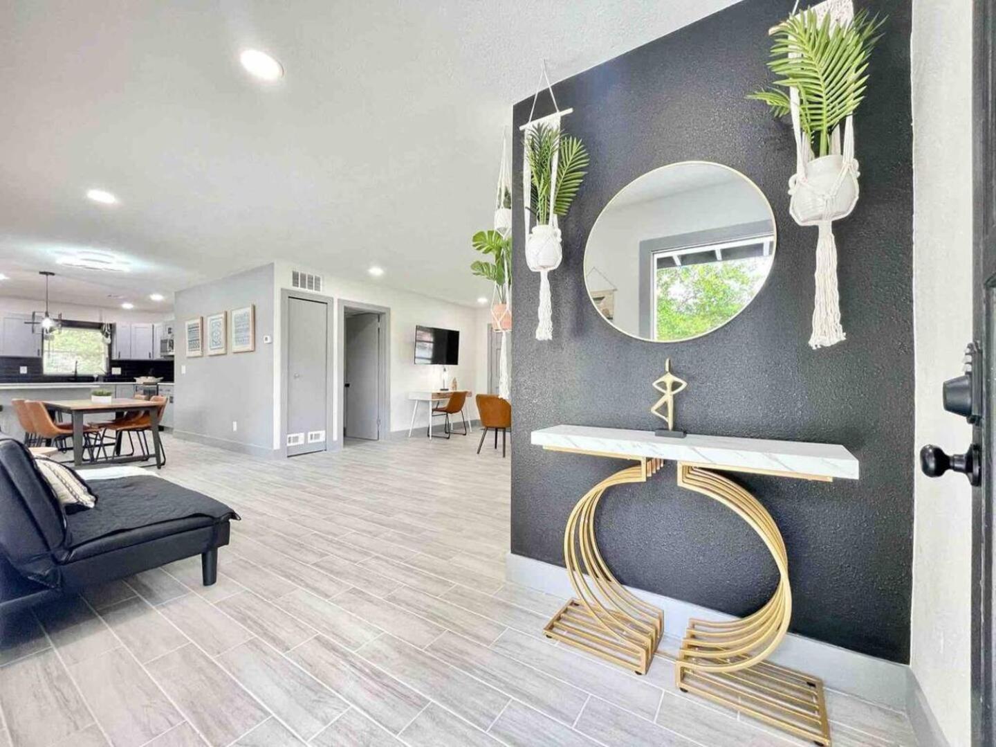 3br Hideaway Pet-friendly Near Downtown *