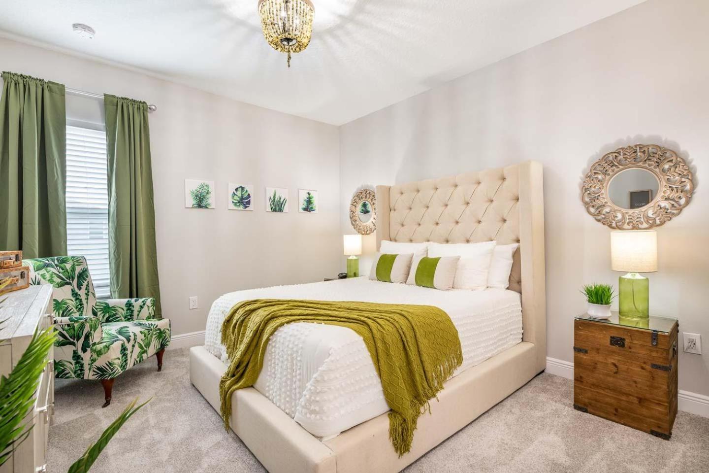 Sophisticated 6 Bdrm With Movie At Encore Holiday home *