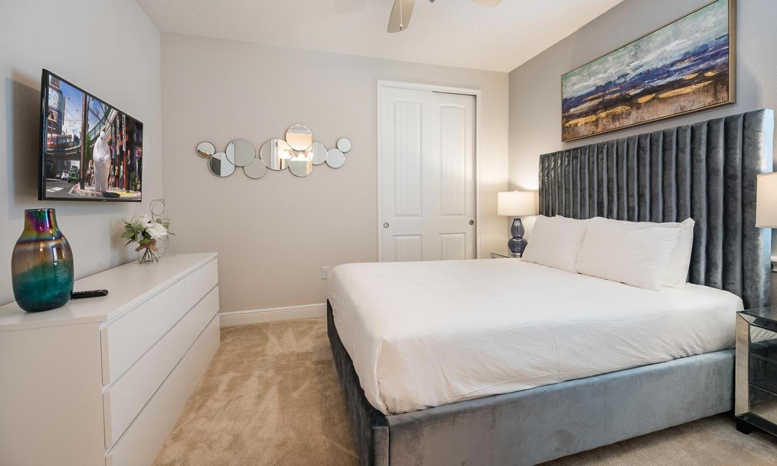 Modern 6 Bdrm Retreat With Private Pool In Encore Holiday home