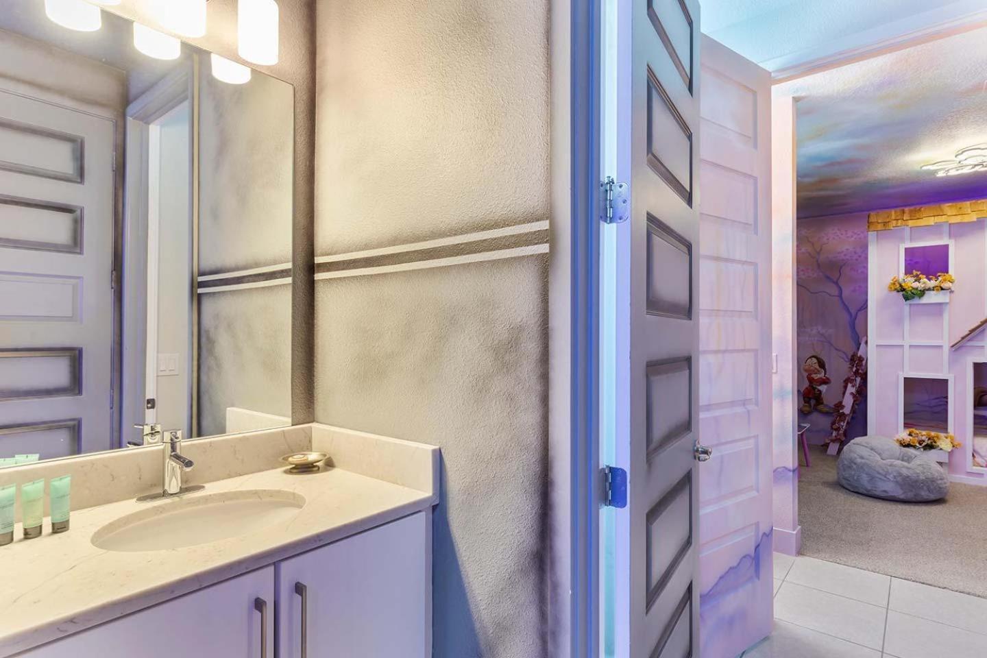 Warm 8 Bdrm With Private Pool At Encore Holiday home Orlando