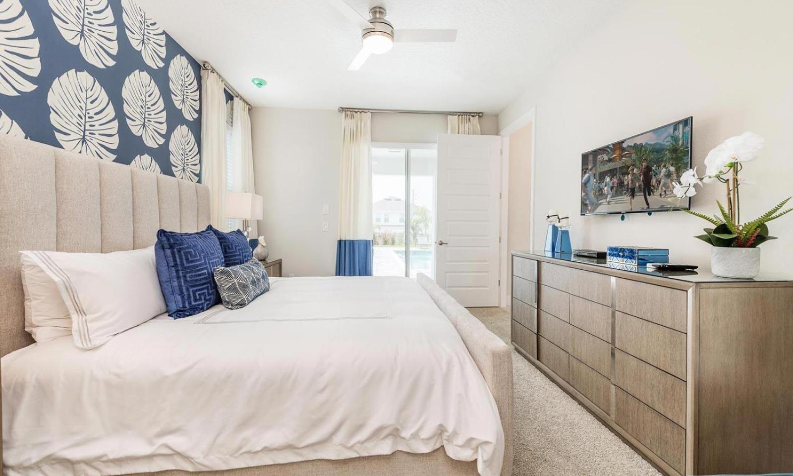 Lavish 8 Bdrm With Themed Bedrooms At Encore
