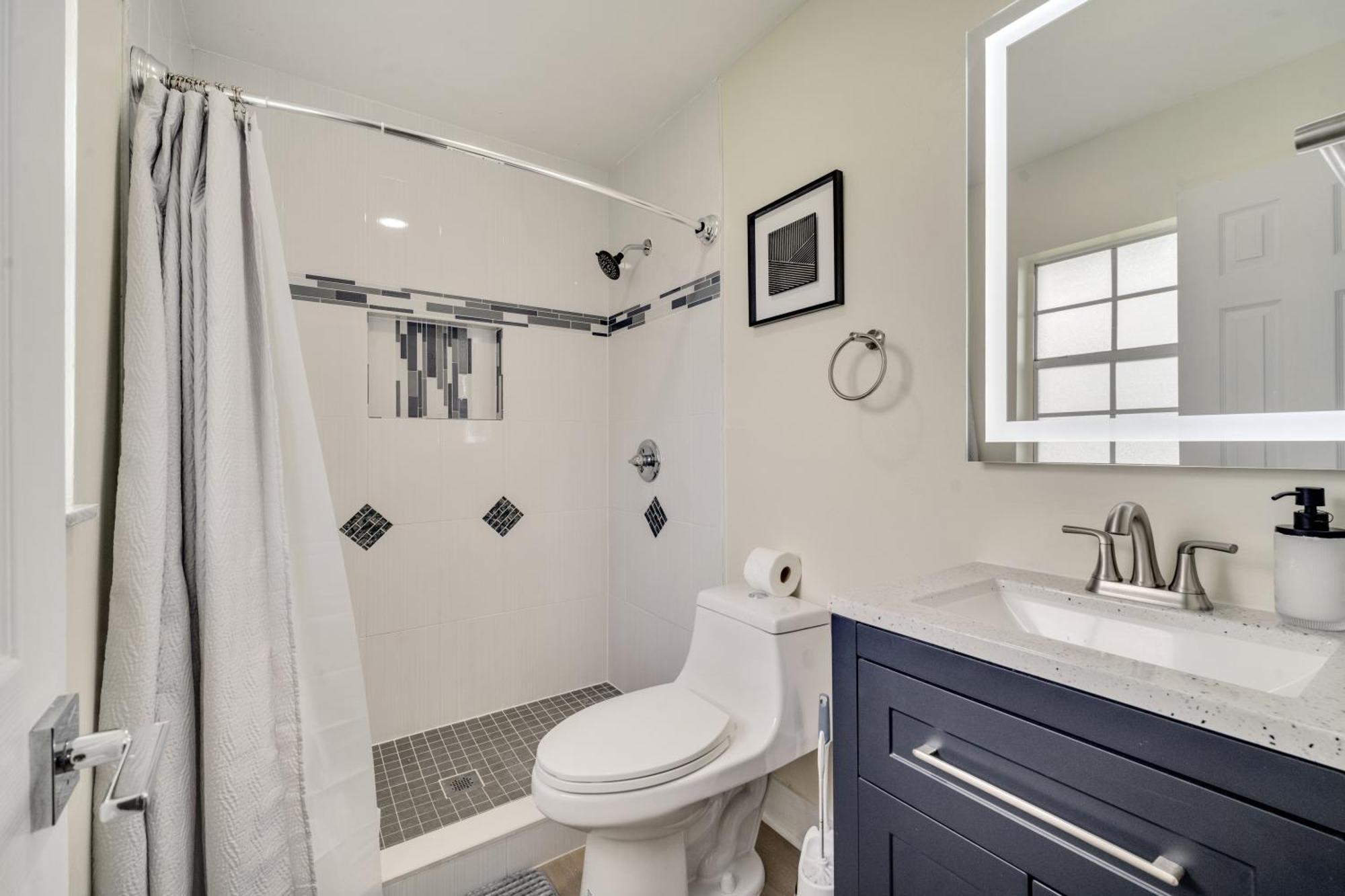 5br W Pool & Big Yard Near Universal *