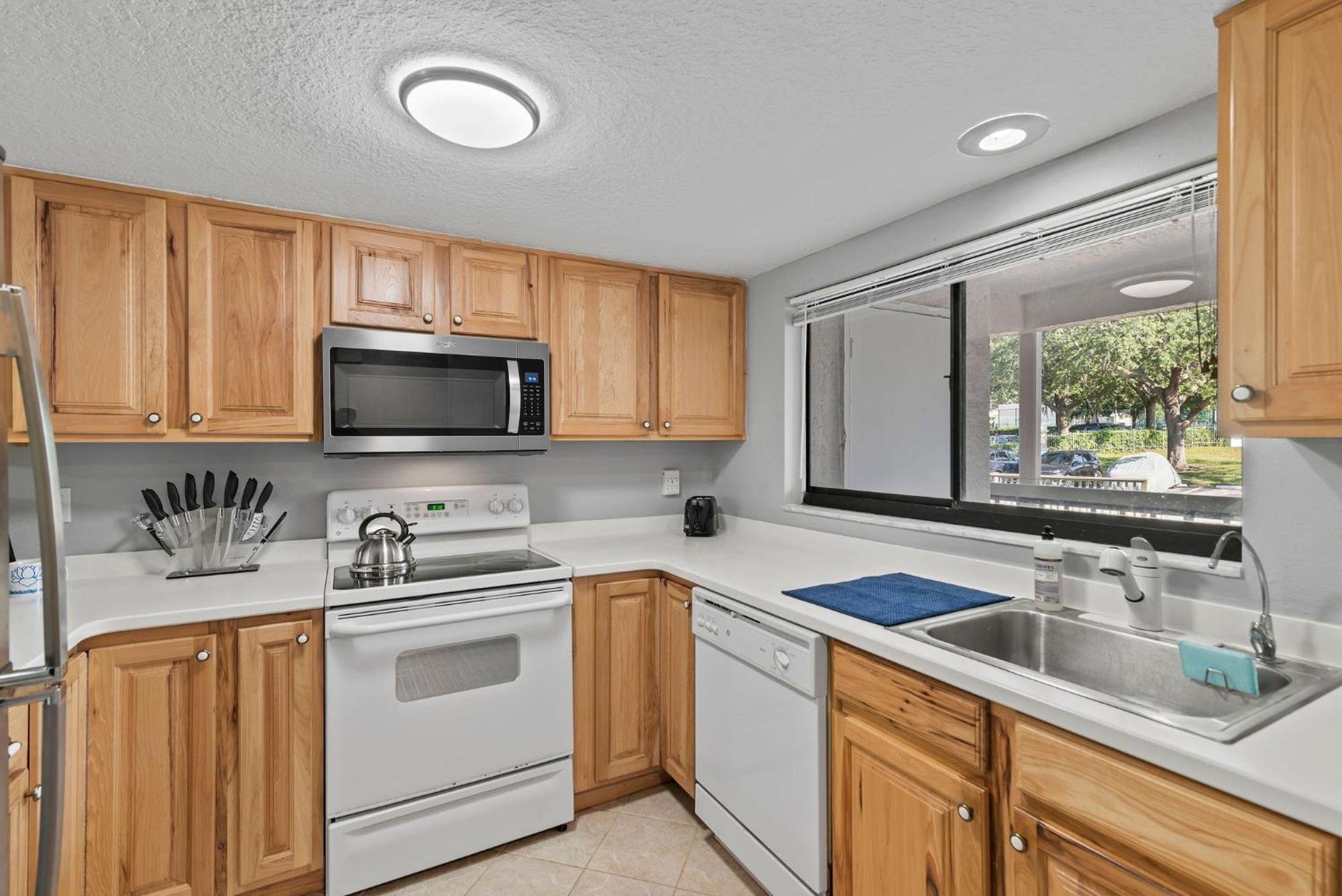 Fully Loaded 2/2 In Altamonte Springs *