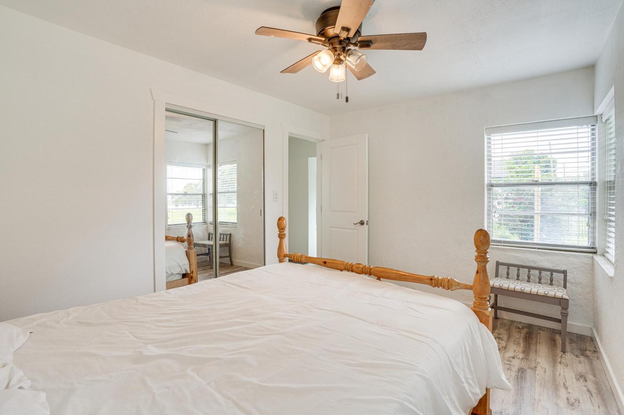 Vacation With Yard About 18 Mi To Holiday home Orlando