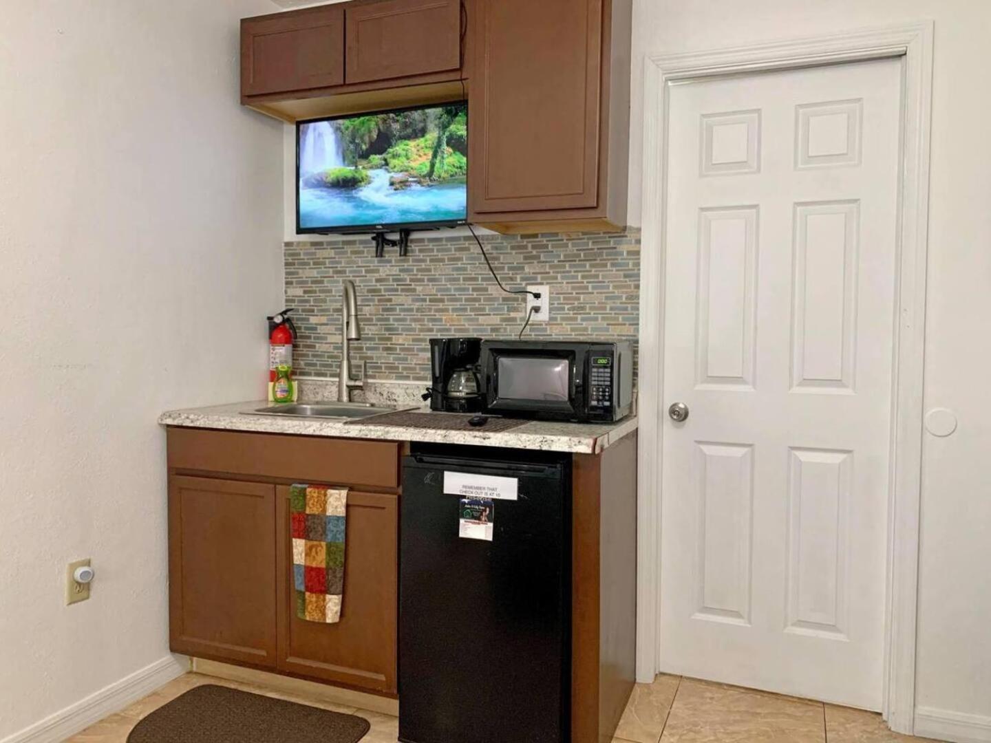 Holiday home Wallet-friendly 1br Wi-fi Pets Ok *