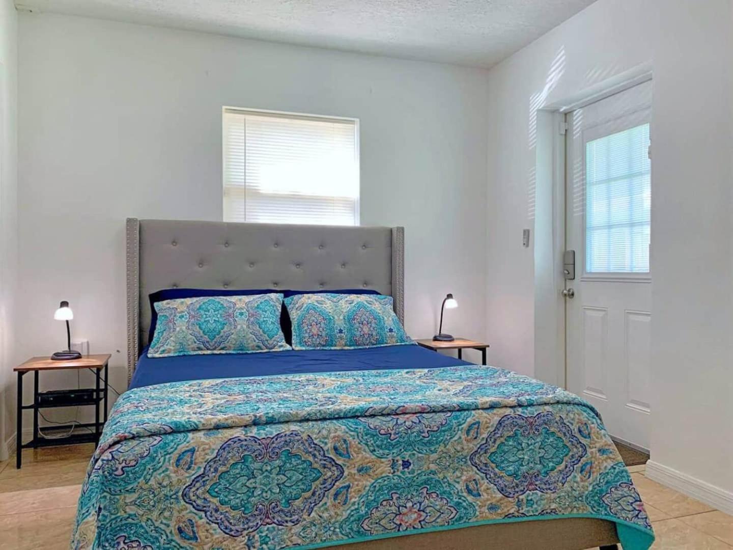 Wallet-friendly 1br Wi-fi Pets Ok Holiday home *