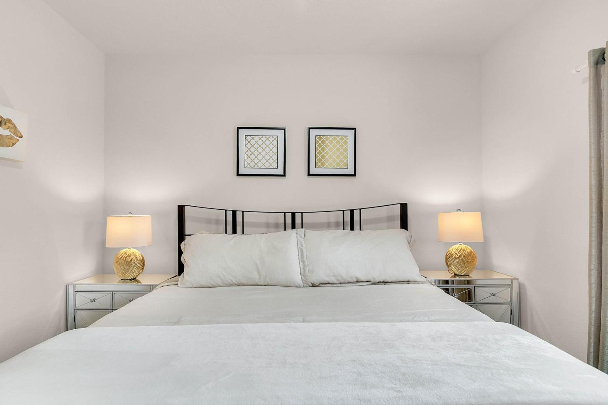 3 Bedrooms - 2 Bathrooms - Lucaya Village 18-102 *