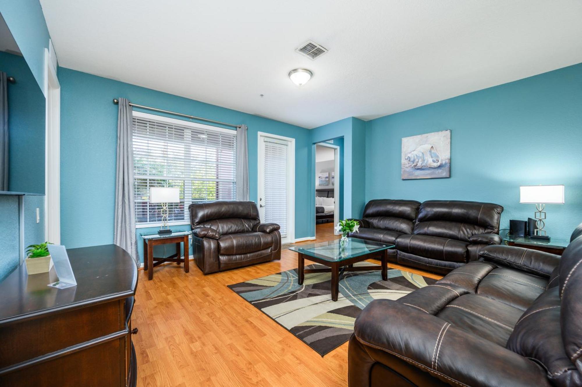 Luxury Lakeview Penthouse, Vista Cay 1027 Apartment Orlando