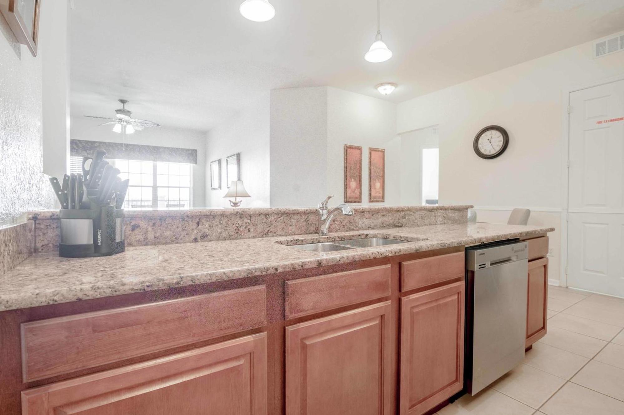 Holiday home Laguna Penthouse And Pool View Near Parks And Convention Center Orlando