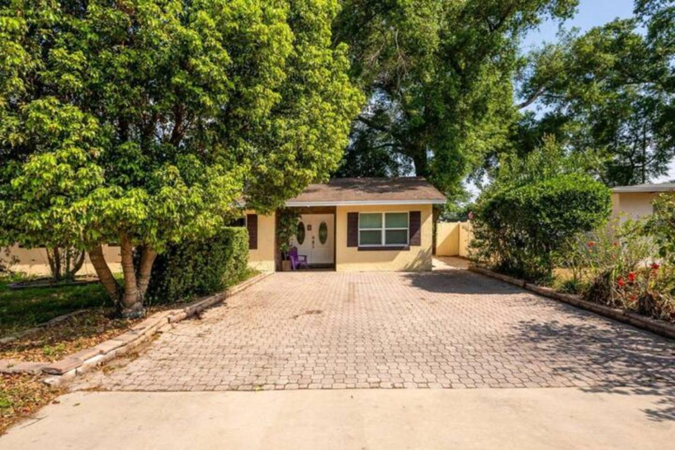 2br Getaway Wi-fi Ready Pets Welcome Holiday home