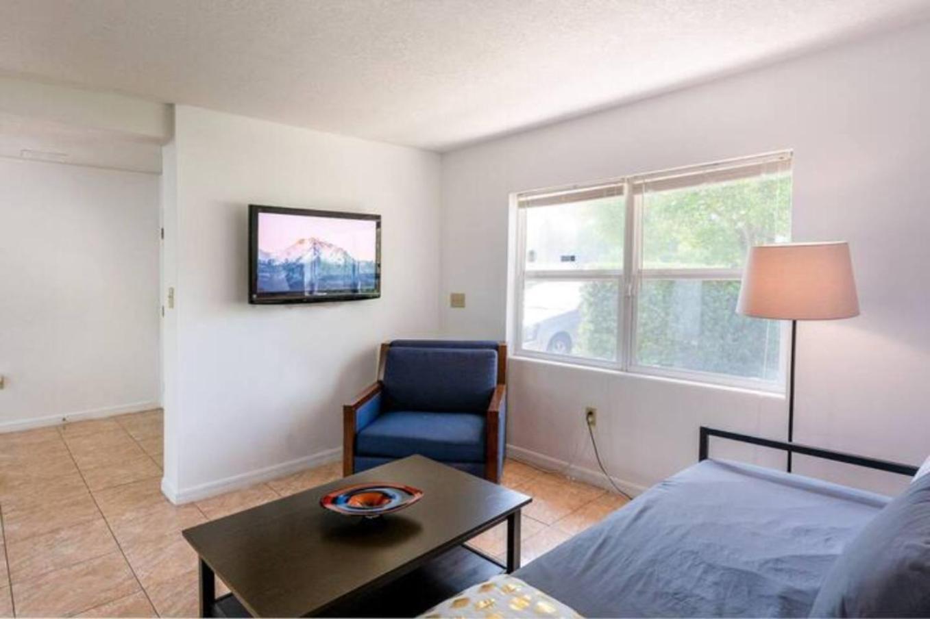 2br Getaway Wi-fi Ready Pets Welcome *