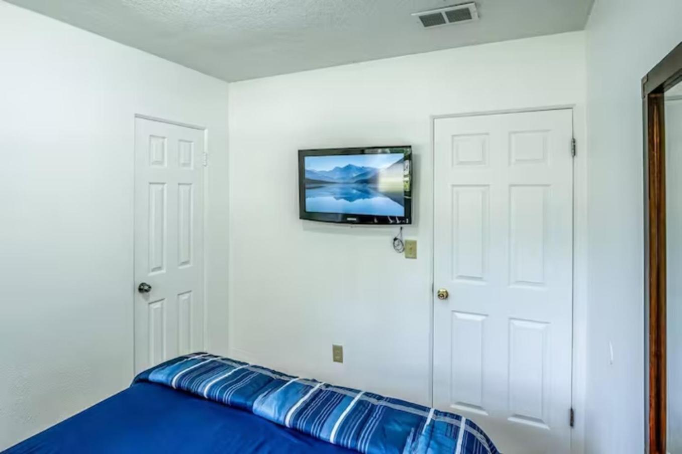 Holiday home 2br Getaway Wi-fi Ready Pets Welcome