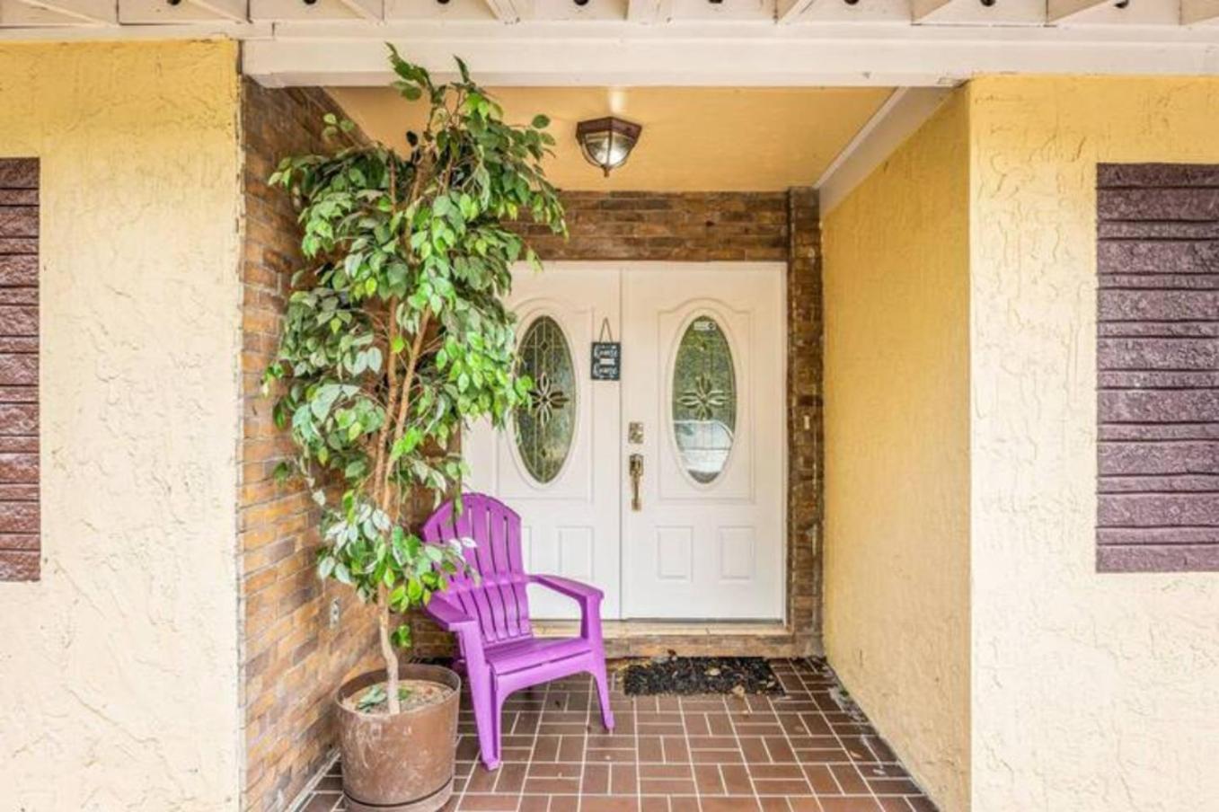 Holiday home 2br Getaway Wi-fi Ready Pets Welcome *
