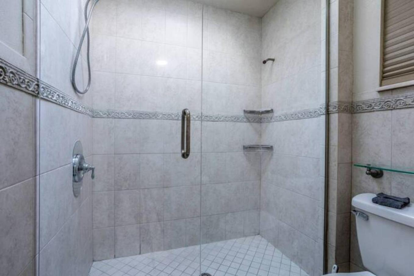 Cozy Heart Of Downtown Pool & Pets Ok Holiday home