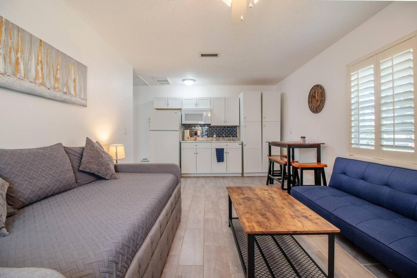 Holiday home Affordable 1br Wi-fi & Pets Near