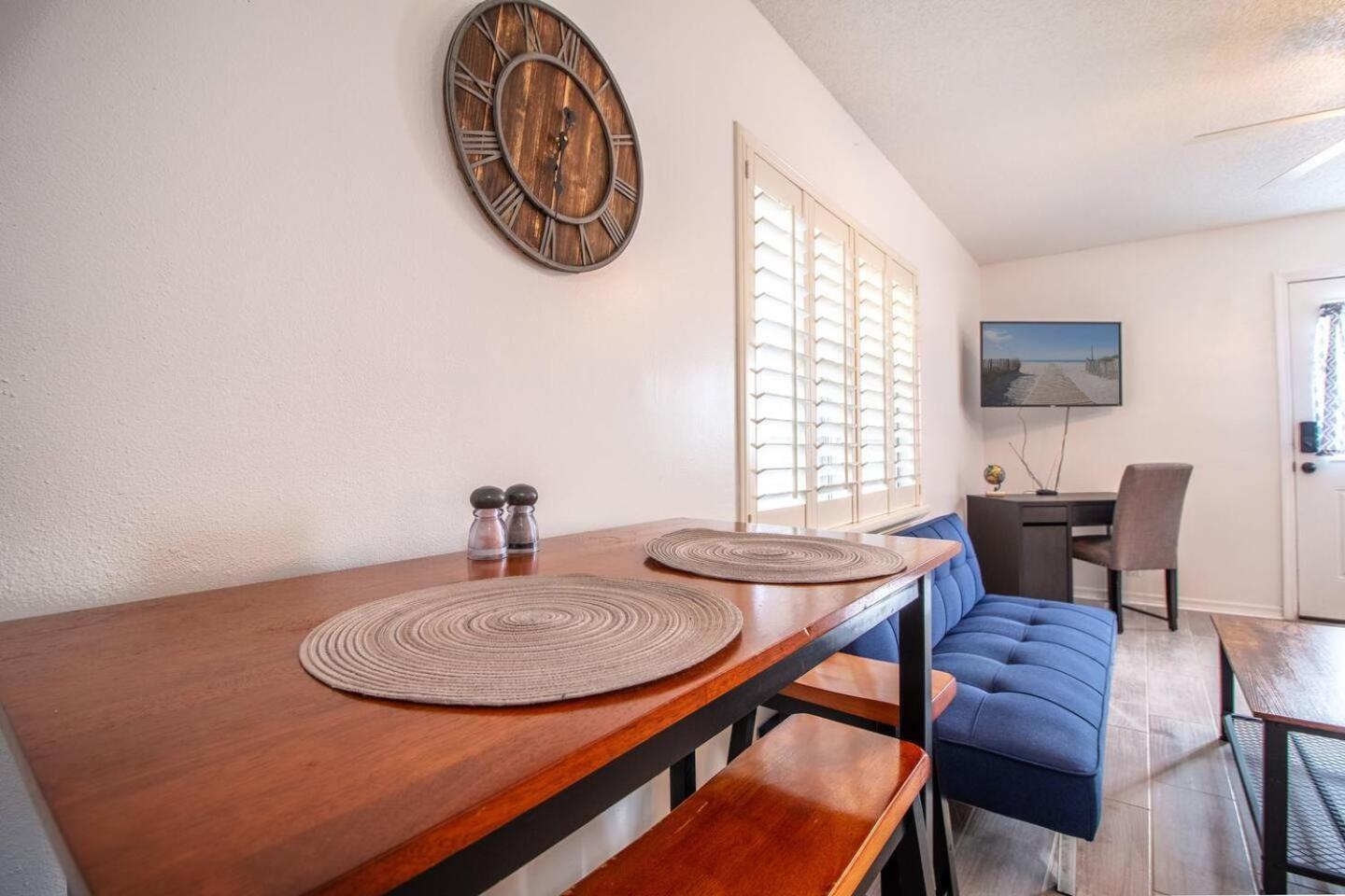 Affordable 1br Wi-fi & Pets Near *