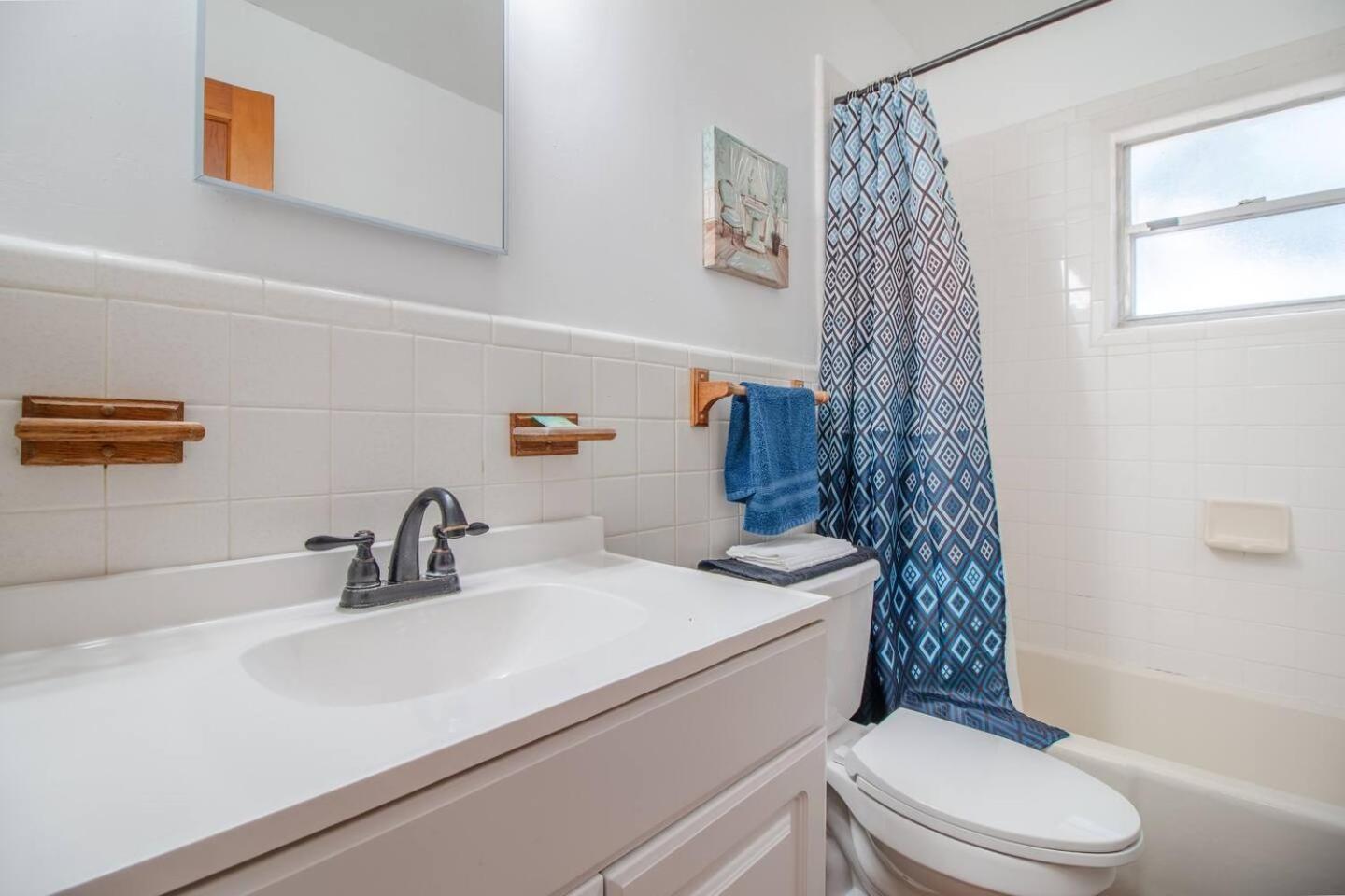 Affordable 1br Wi-fi & Pets Near Holiday home *