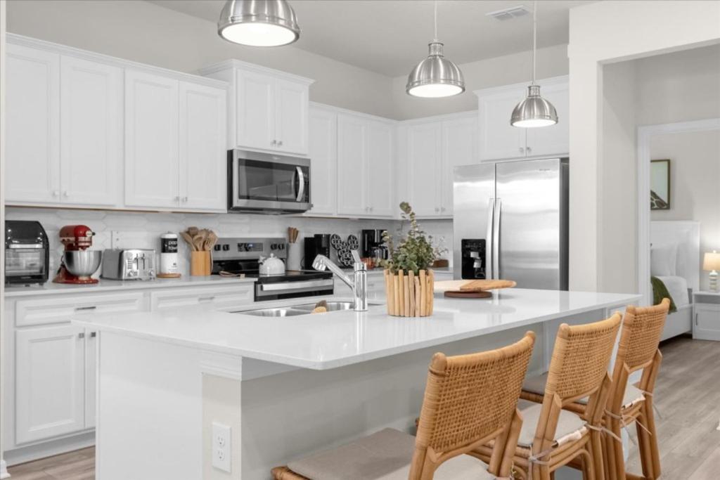 5 Bedrooms- 4 Bathrooms- Windsor Cay 1265 Er Holiday home *