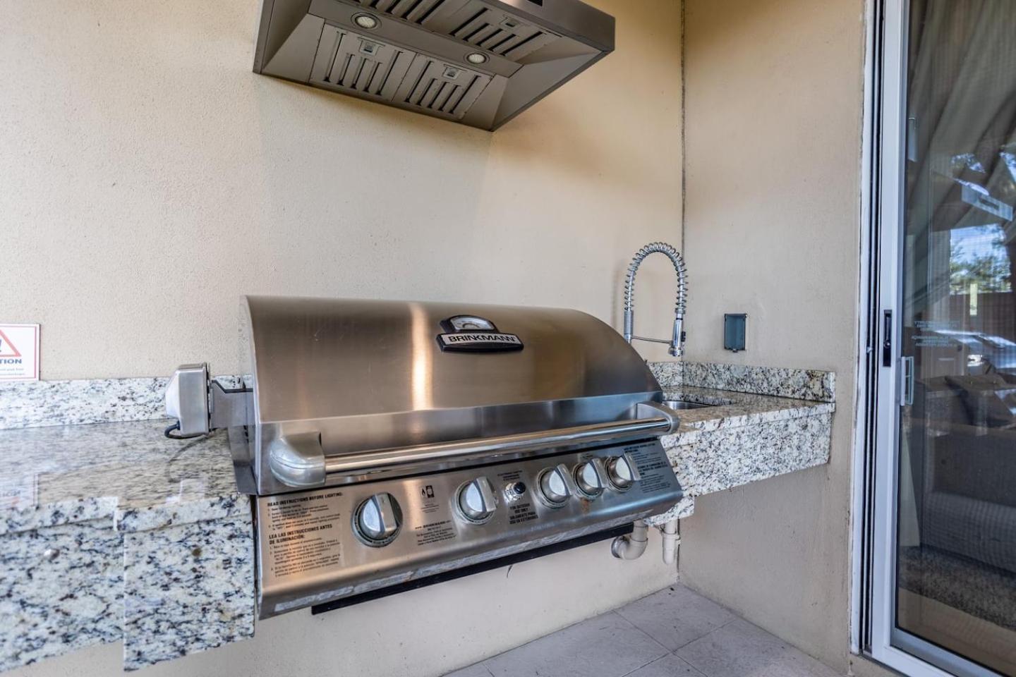Dream 4br Near Amenities Holiday home