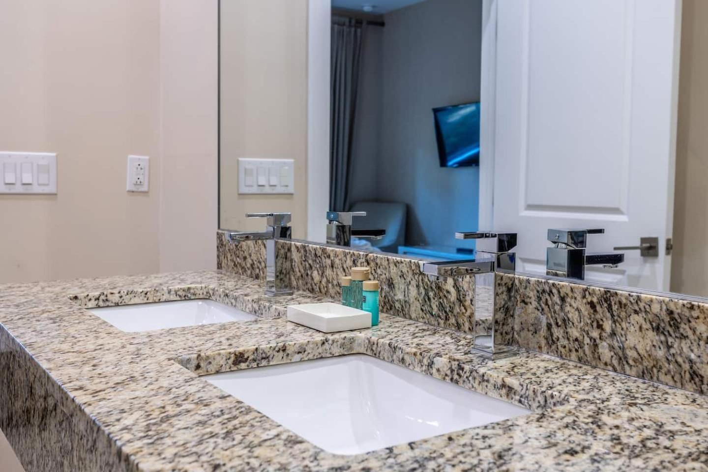 Dream 4br Near Amenities Holiday home *