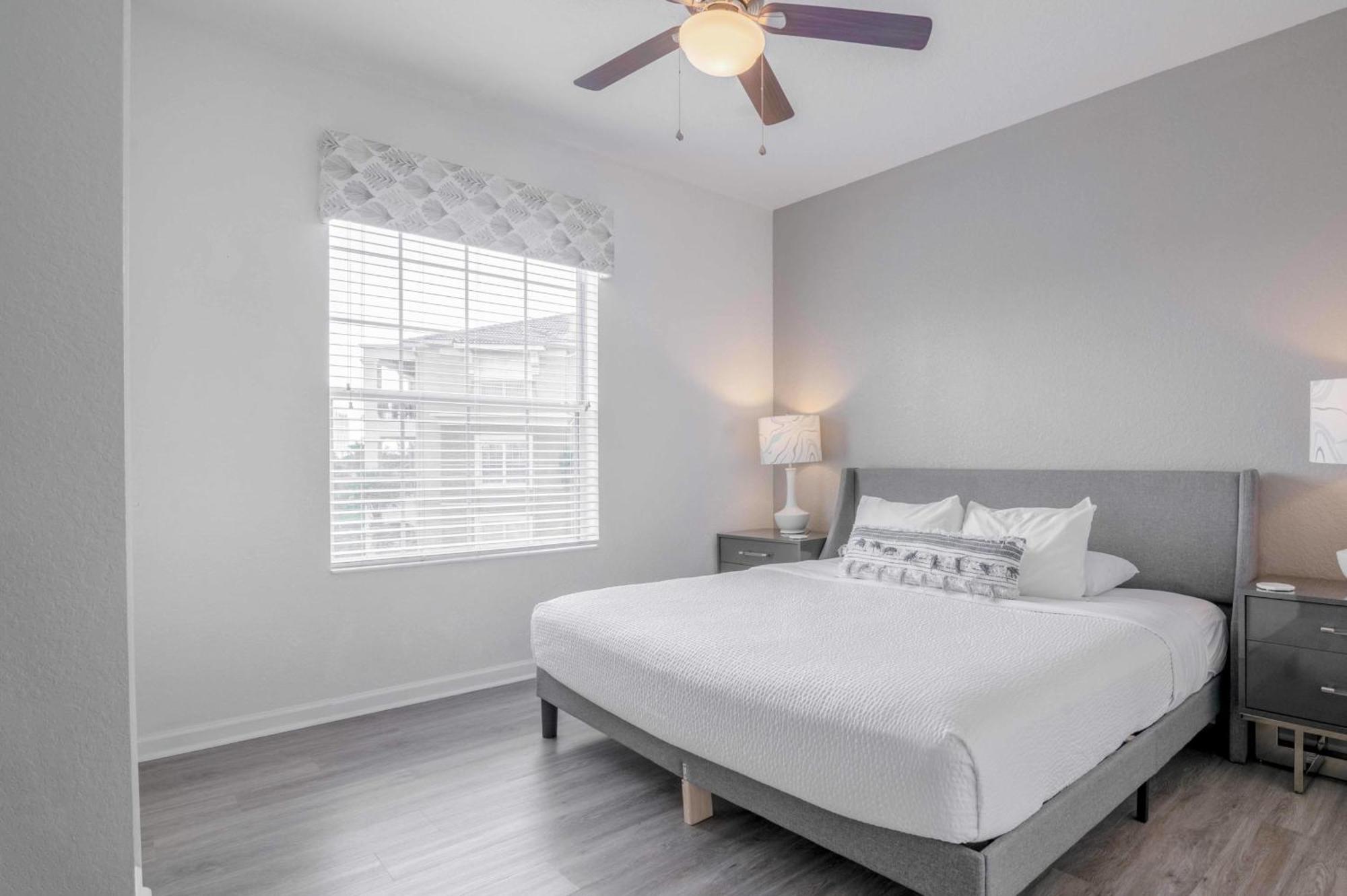Vista Cay Lakeview Panorama: Scenic Near Theme Parks & Convention Center Holiday home