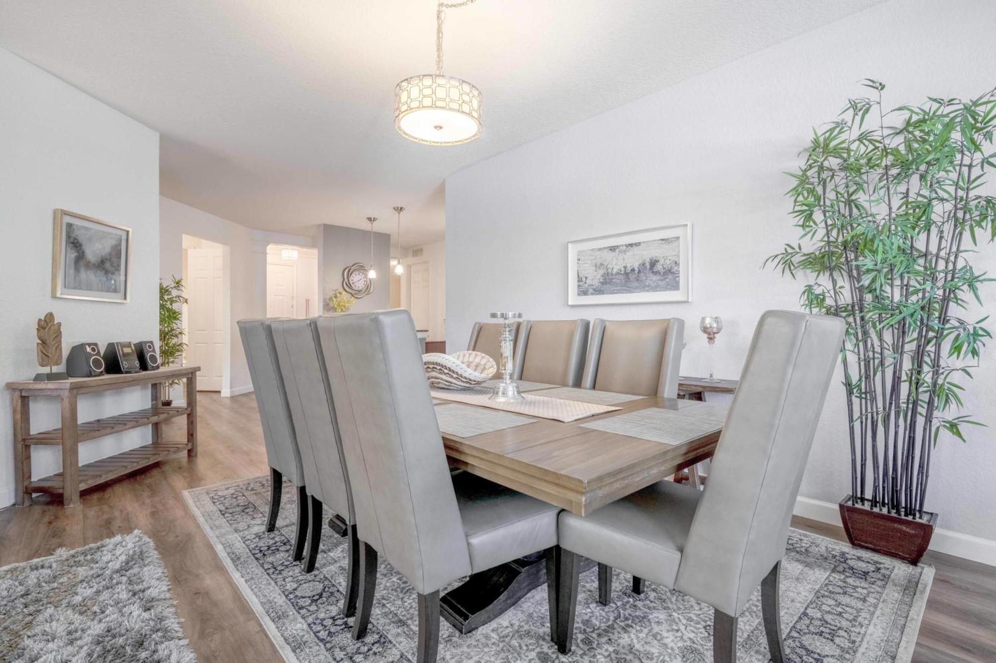 Apartment New! Gorgeous Vista Cay Luxury Secret Near Theme Parks, And Walk To The Convention Center *