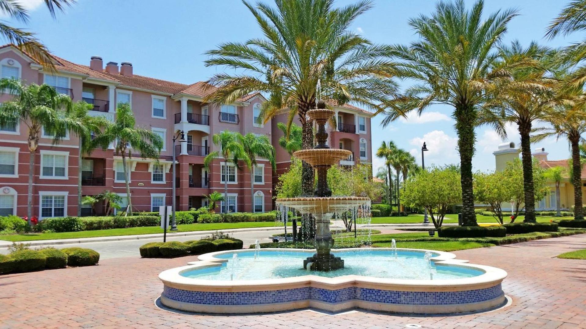Vista Cay 81 By