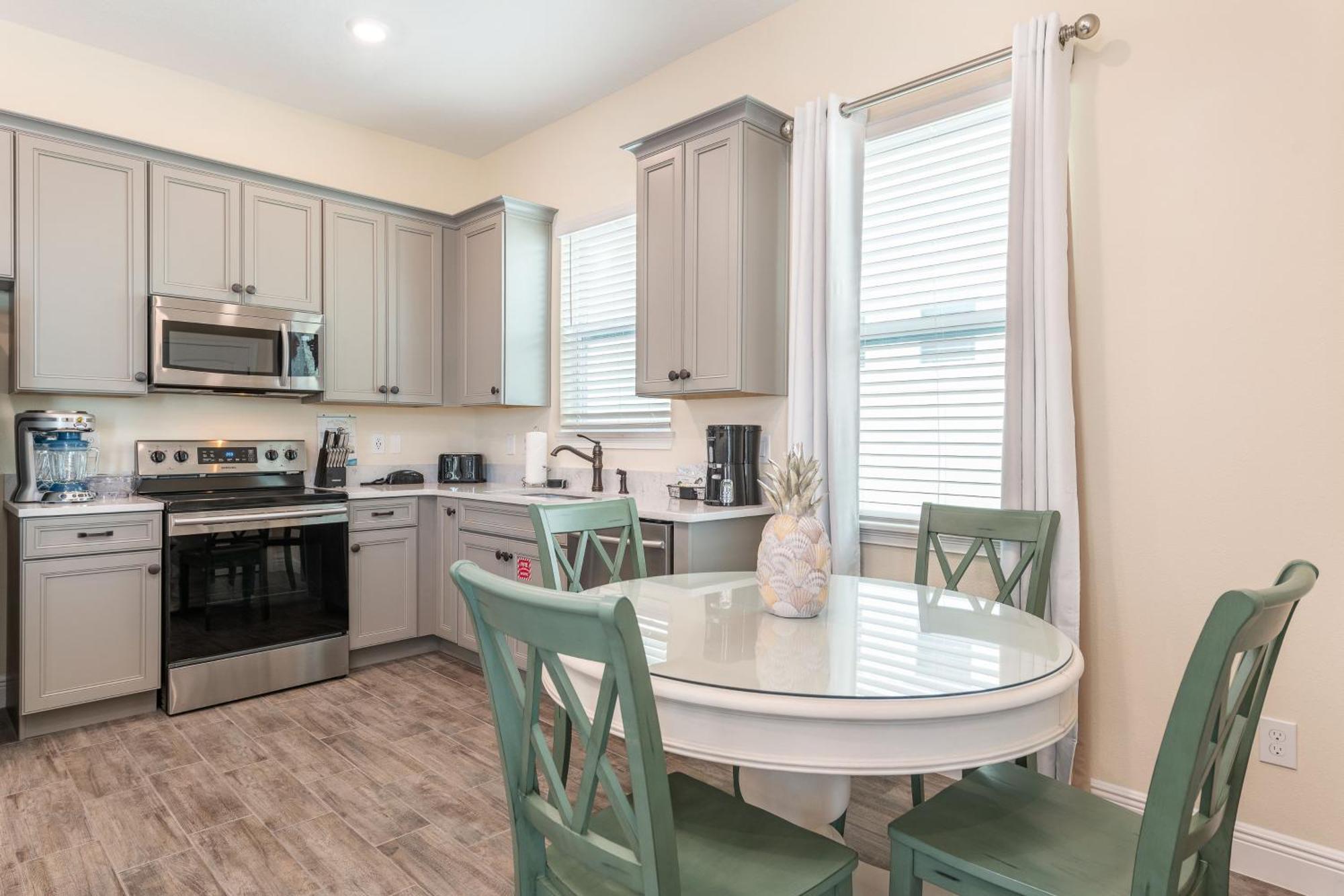 Tropical Paradise Cottage Near Disney With Margaritaville Resort Island H2O Access - 8061Kd Orlando