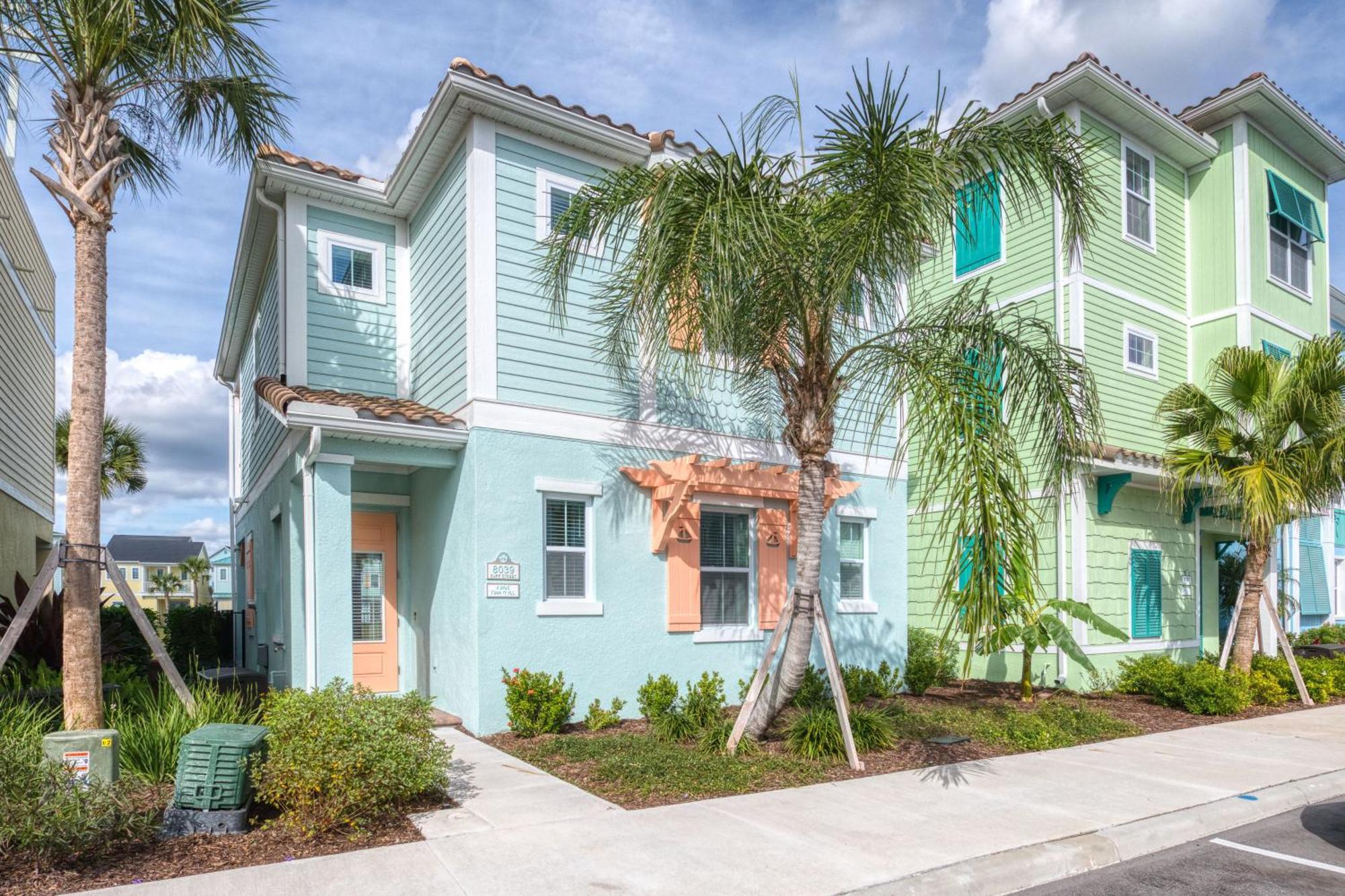 A Wave From It With Private Pool Near And Margaritaville Island H2o Access - 8039su Orlando