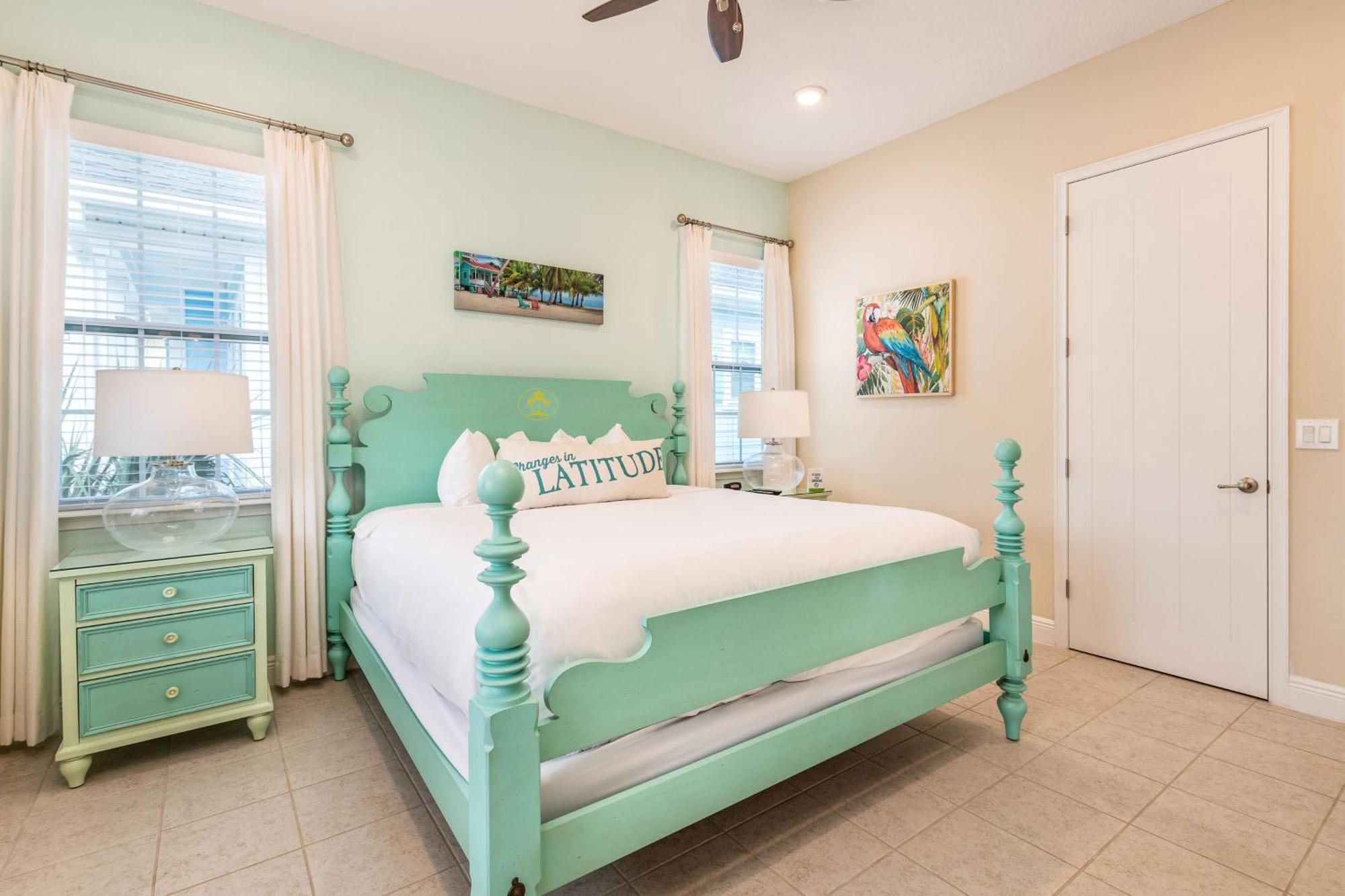 Sunny Yellow Near With Margaritaville Access Island H20 Waterpark - 3075kl Holiday home