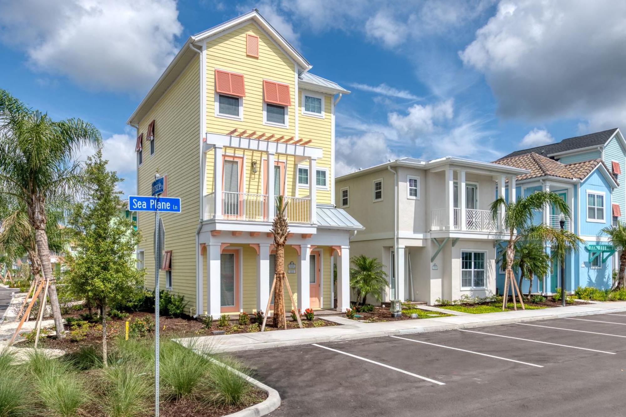 Vibrant Near With Margaritaville Island H20 Waterpark Access- 3000sp Holiday home *