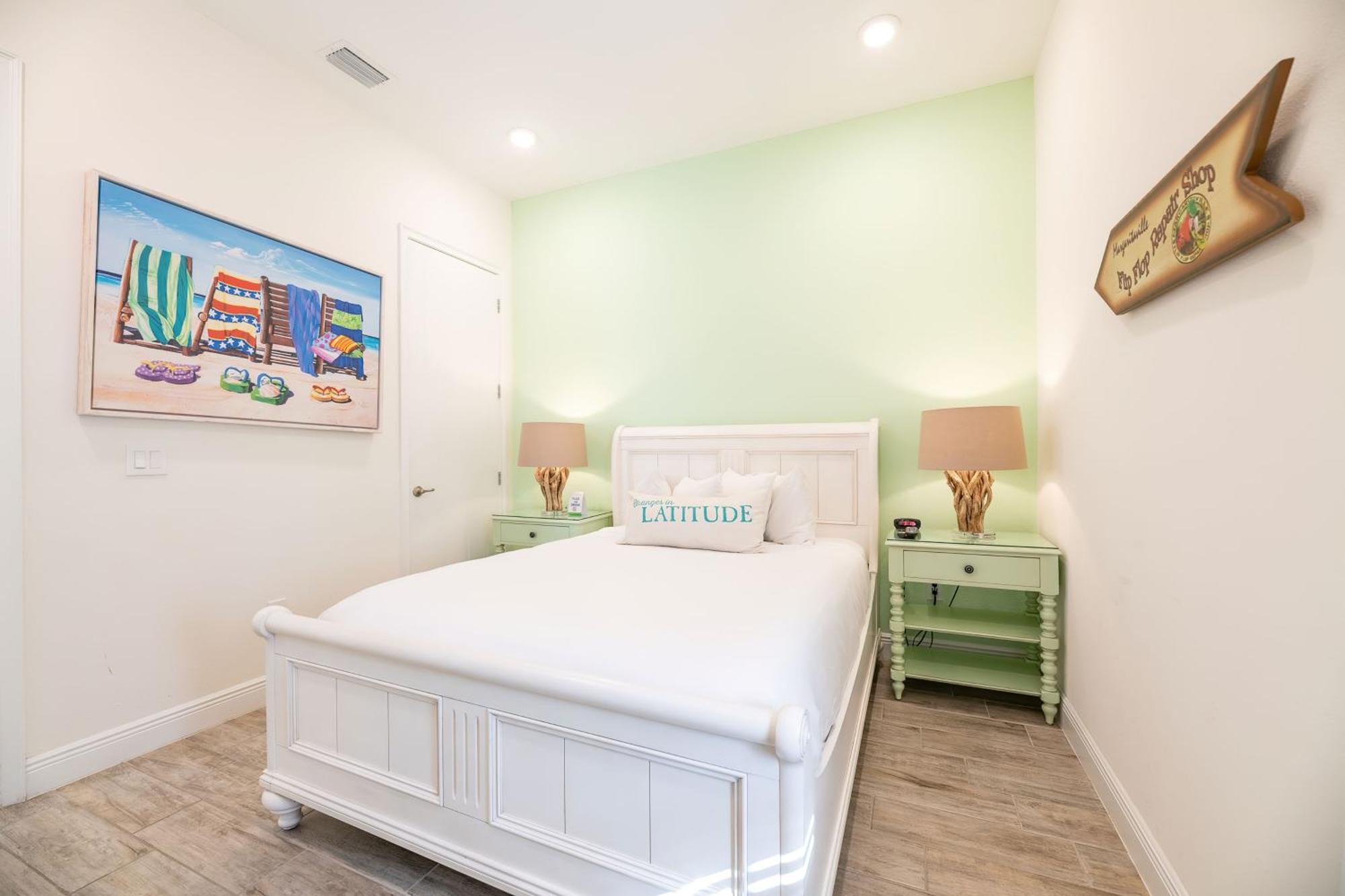 Inviting With Private Hot Tub Near With Margaritaville Island H2o Access - 8072dr