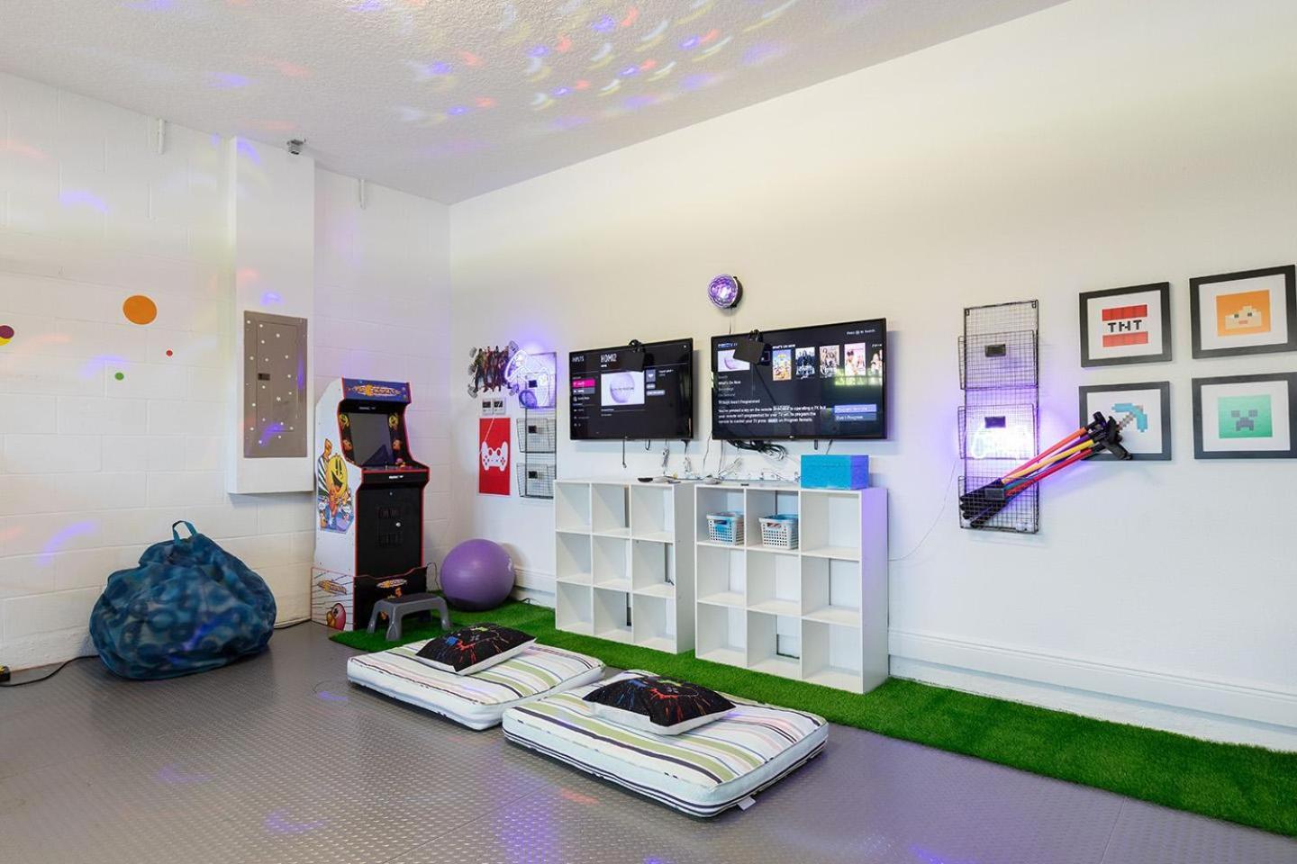 Modern 5 Bdrm With Galactic Bedroom At Encore Orlando