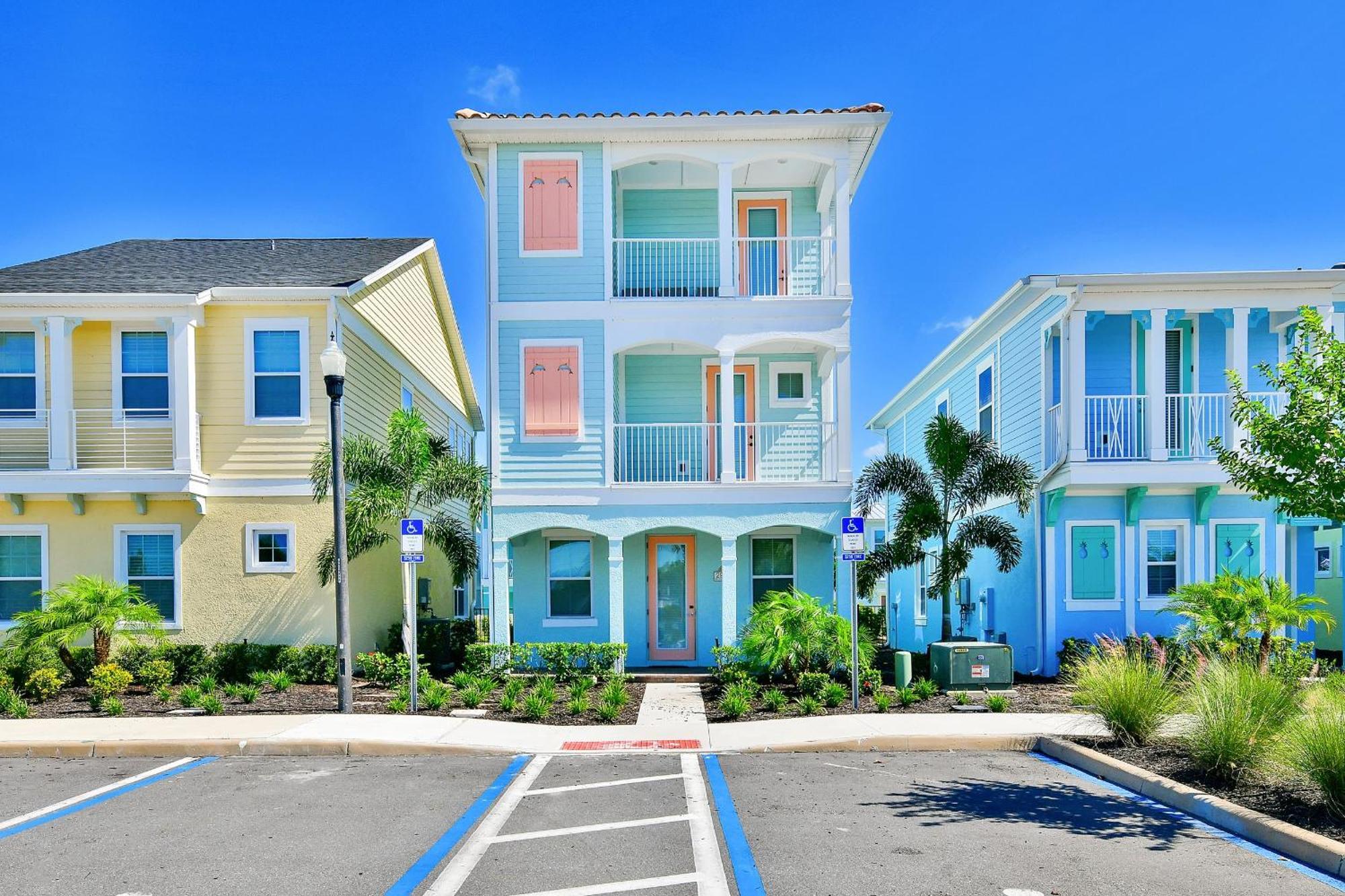 Holiday home Beachy Daze Near With Margaritaville Island H20 Waterpark Access - 2916sr